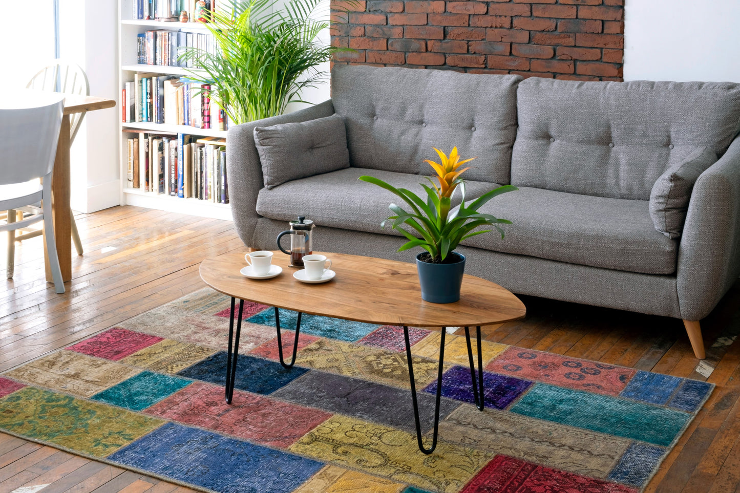 Acacia Wood Hairpin Oval Coffee Table