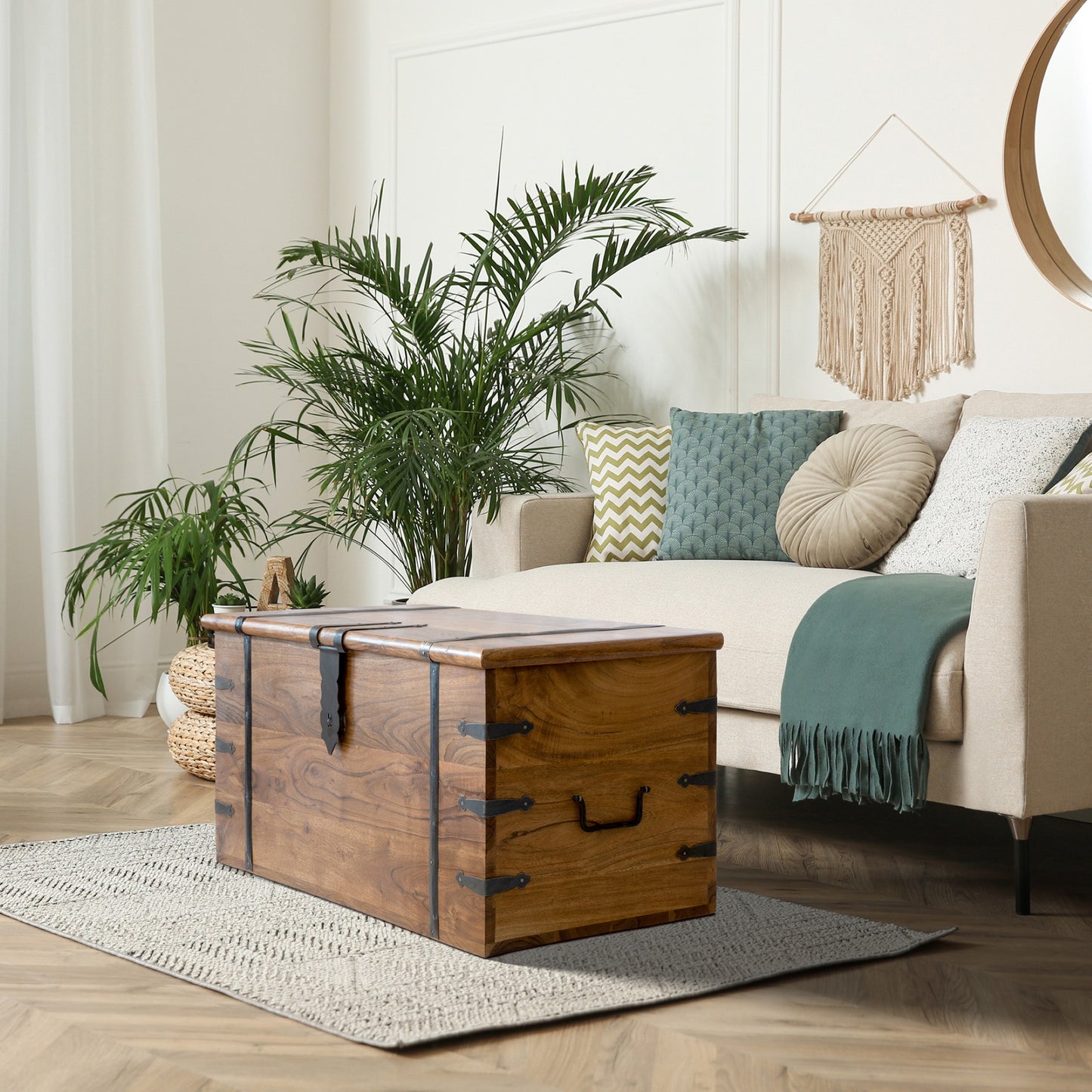 Thakat Classic Acacia  Coffee Table Trunk